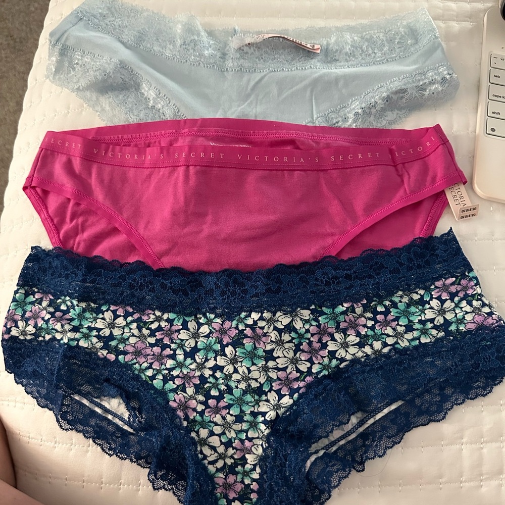 Victoria's Secret Lace Panty Trio size L